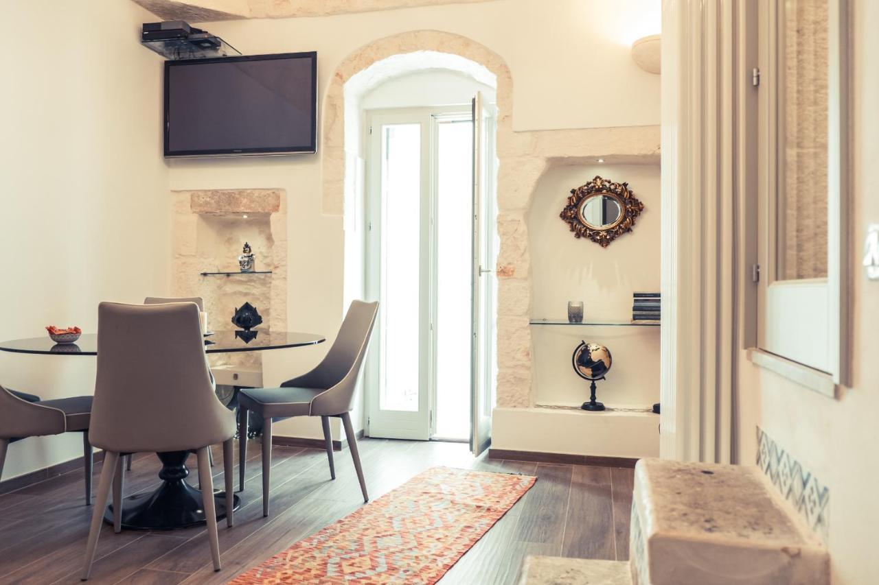 800S Home Luxury Rooms Ostuni Bagian luar foto
