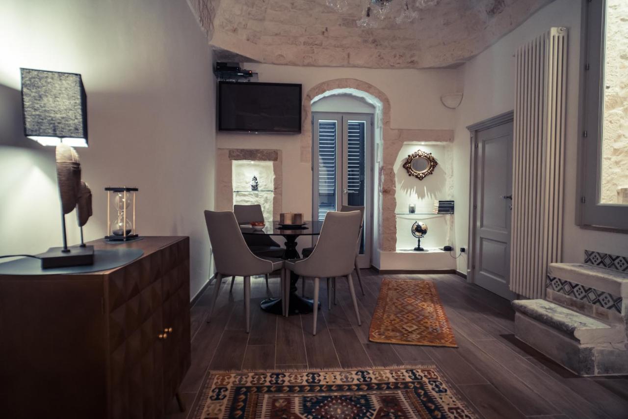 800S Home Luxury Rooms Ostuni Bagian luar foto