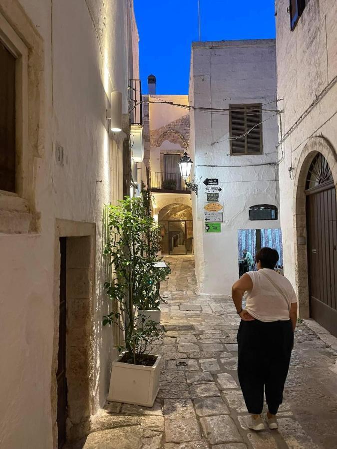 800S Home Luxury Rooms Ostuni Bagian luar foto